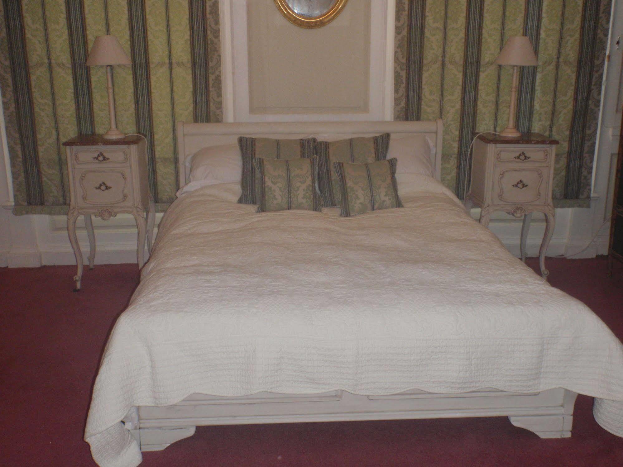 The Old Parsonage Bed and Breakfast Farrington Gurney Exteriör bild